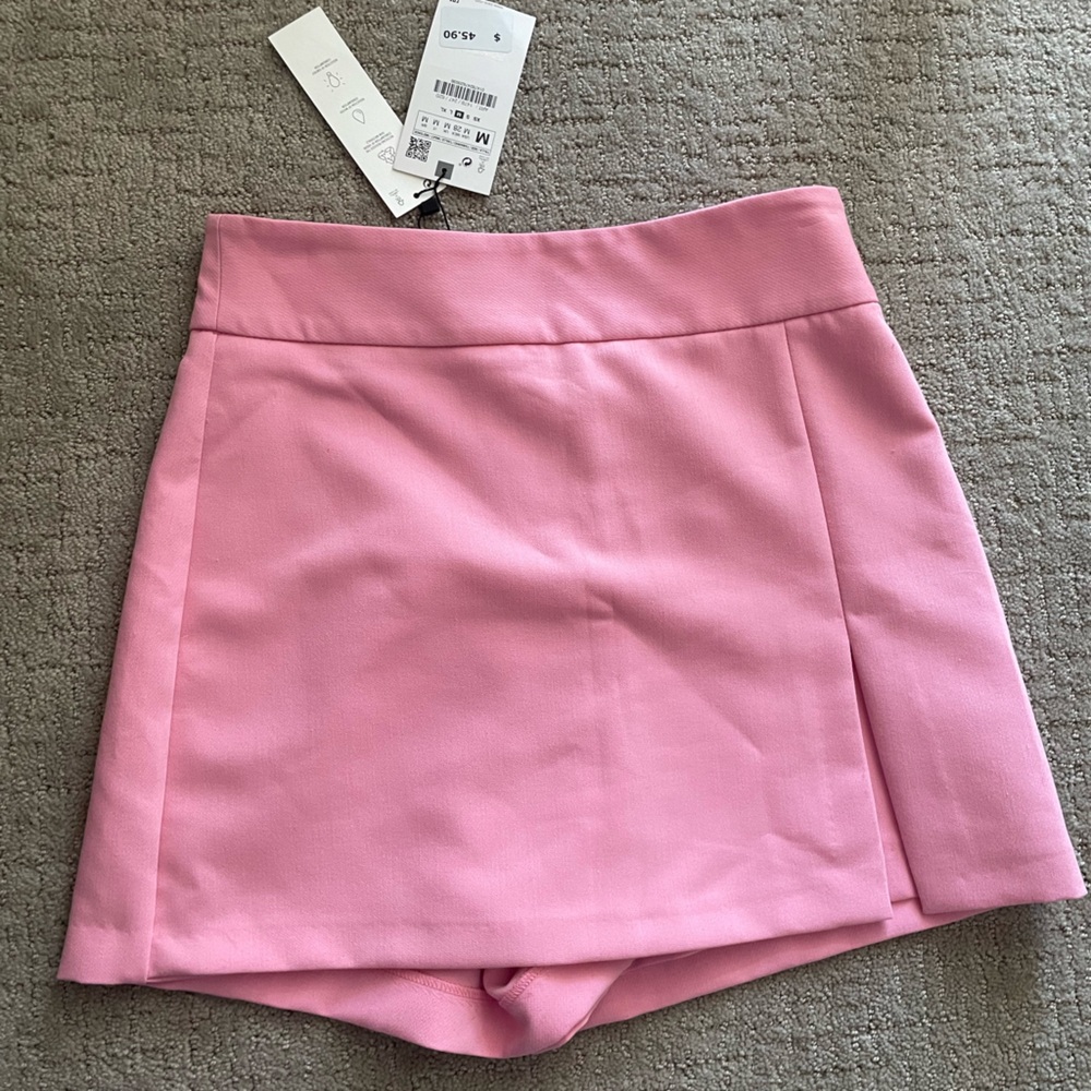 NWT - High waisted skirt/short